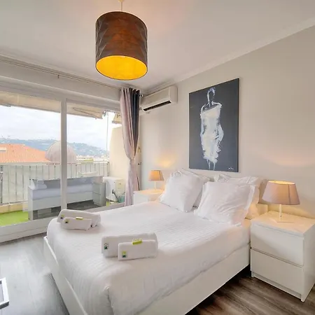 Immogroom -terrace - Air Conditioner - Wifi - 15 Min From The Palais Apartment