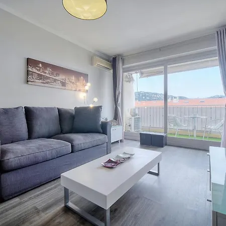 Immogroom -terrace - Air Conditioner - Wifi - 15 Min From The Palais Apartment