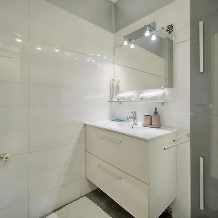 Apartment Immogroom -terrace - Air Conditioner - Wifi - 15 Min From The Palais